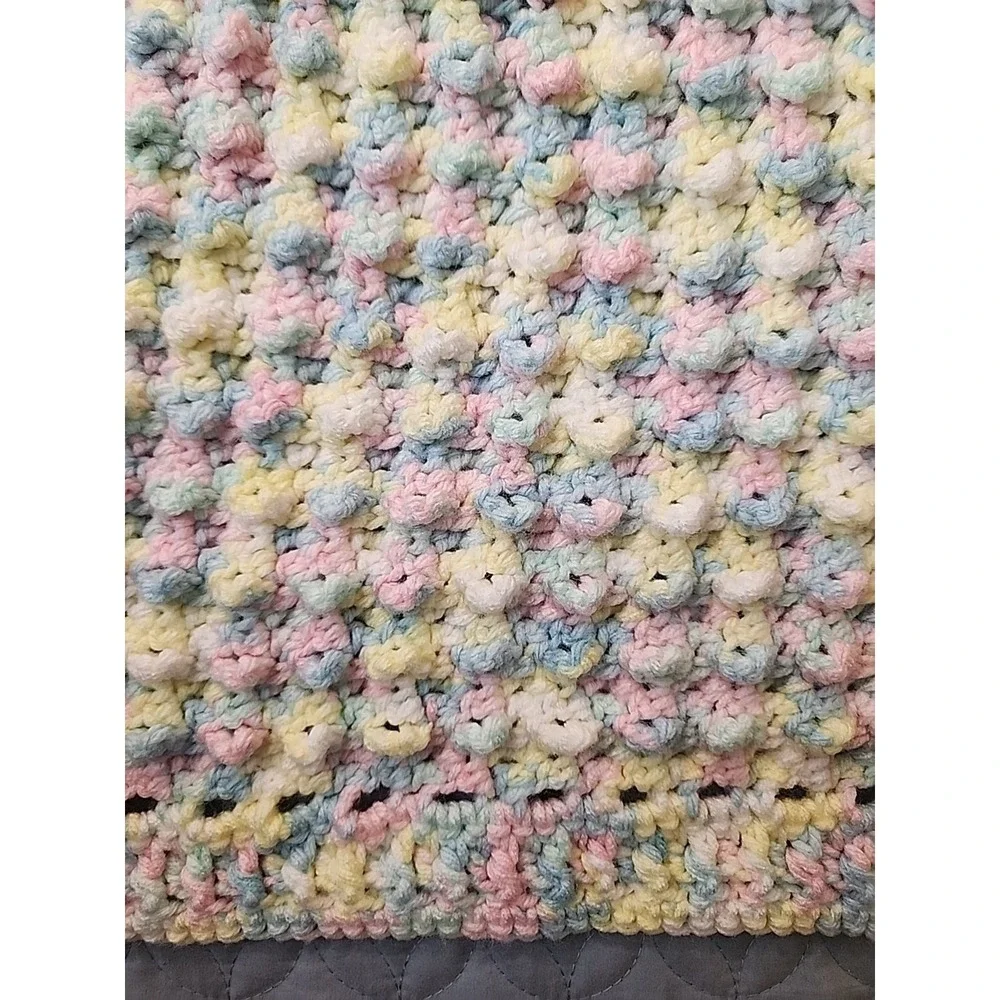 Vintage Handmade‎ Bobble Stitch Crochet Pastel Crib Blanket